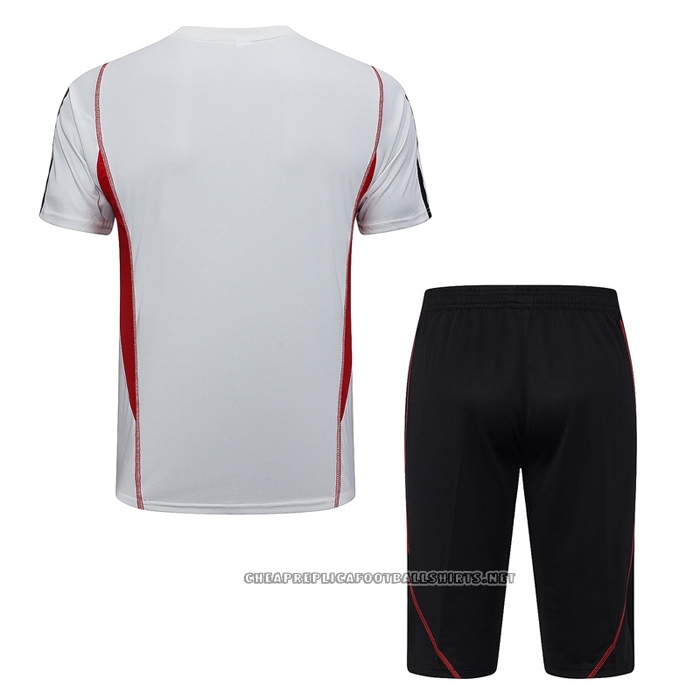 Tracksuit
 Sao Paulo 2023-2024 Short Sleeve
 Grey
 - Shorts
